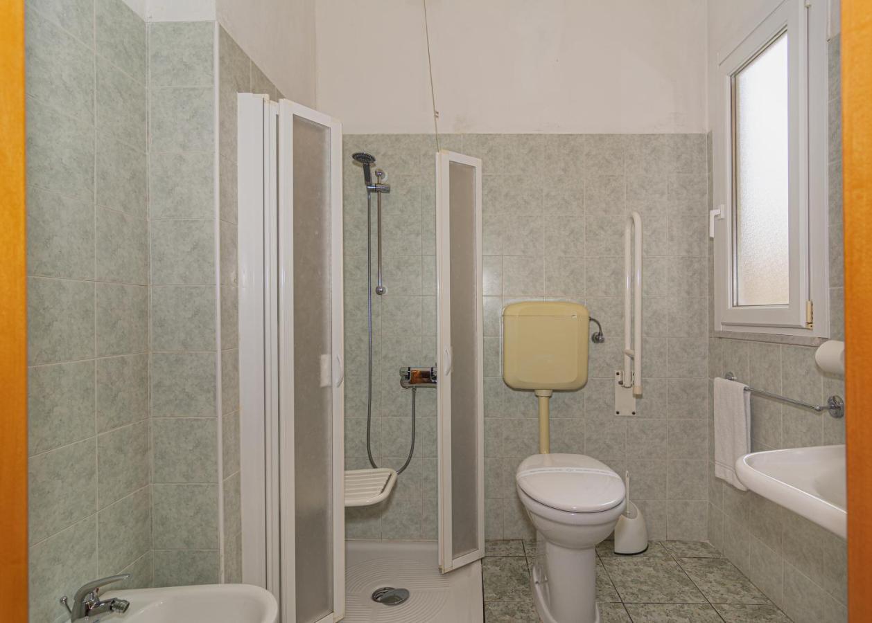 Hotel Dolly Viareggio Exterior photo