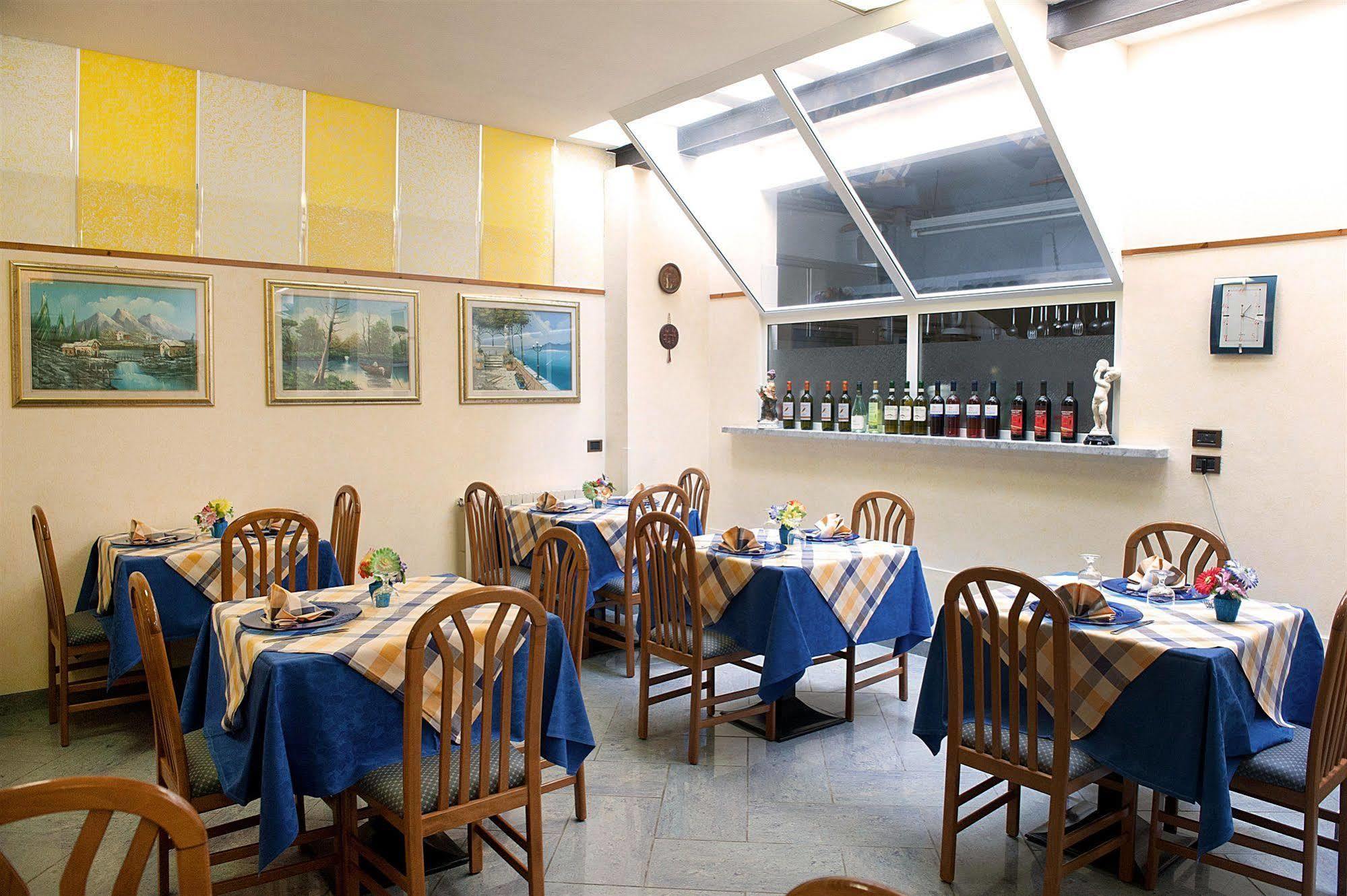 Hotel Dolly Viareggio Exterior photo