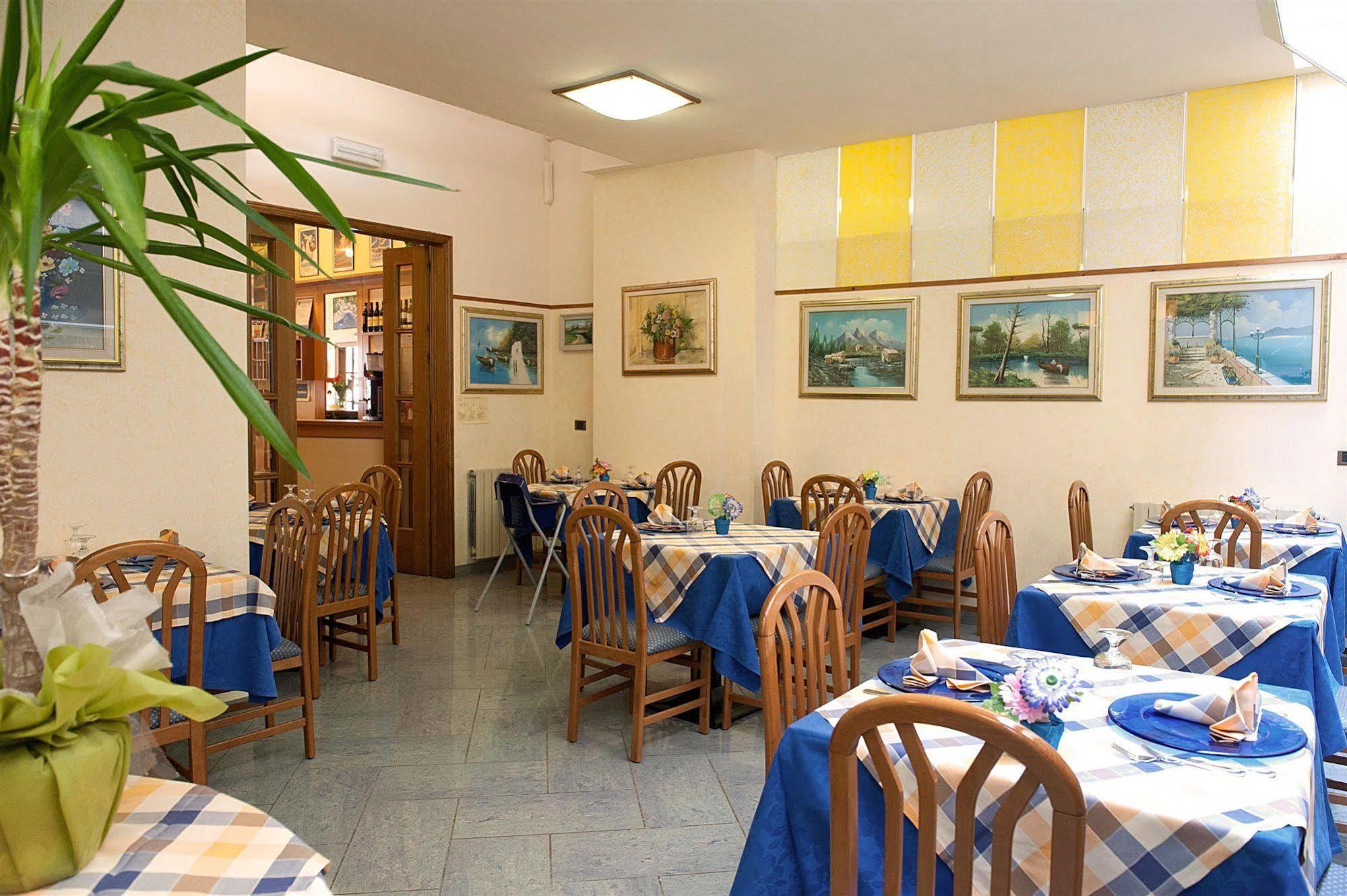 Hotel Dolly Viareggio Exterior photo