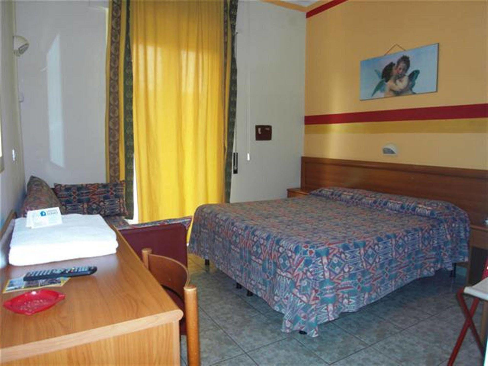 Hotel Dolly Viareggio Exterior photo